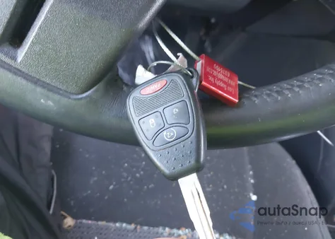 2016 Jeep Patriot Latitude z USA, uszkodzony, nr VIN 1C4NJRFB9GD697039